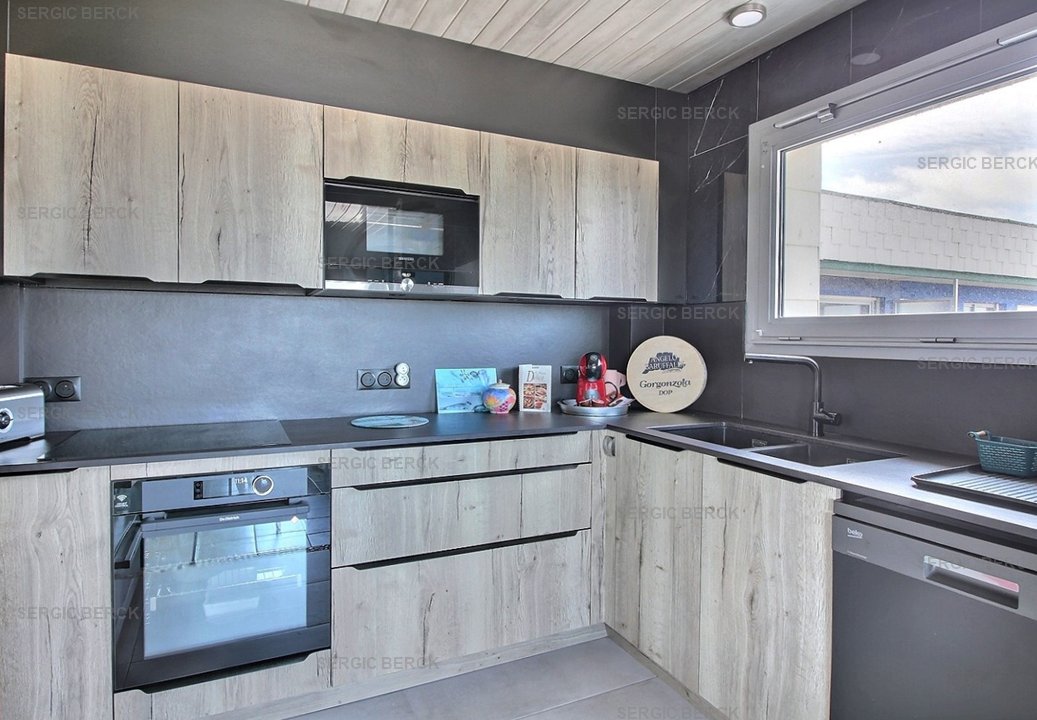 /picture/helios/116260001/APOLLO 212/5_2025-11-30CET00h00-12.jpg